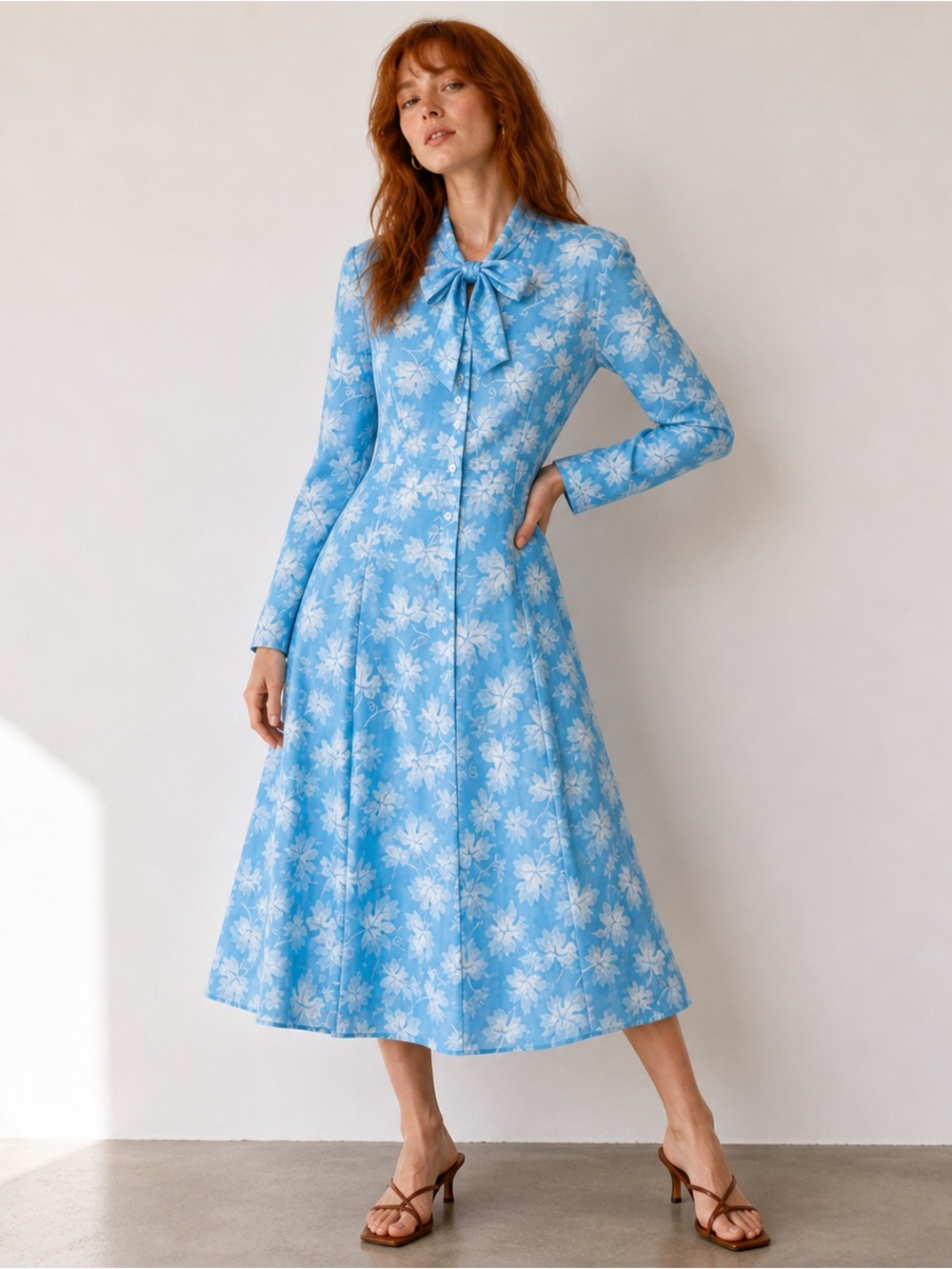 Vintage 70s Montgomery Ward Blue Leaf Patterned Long Sleeved Midi Dress